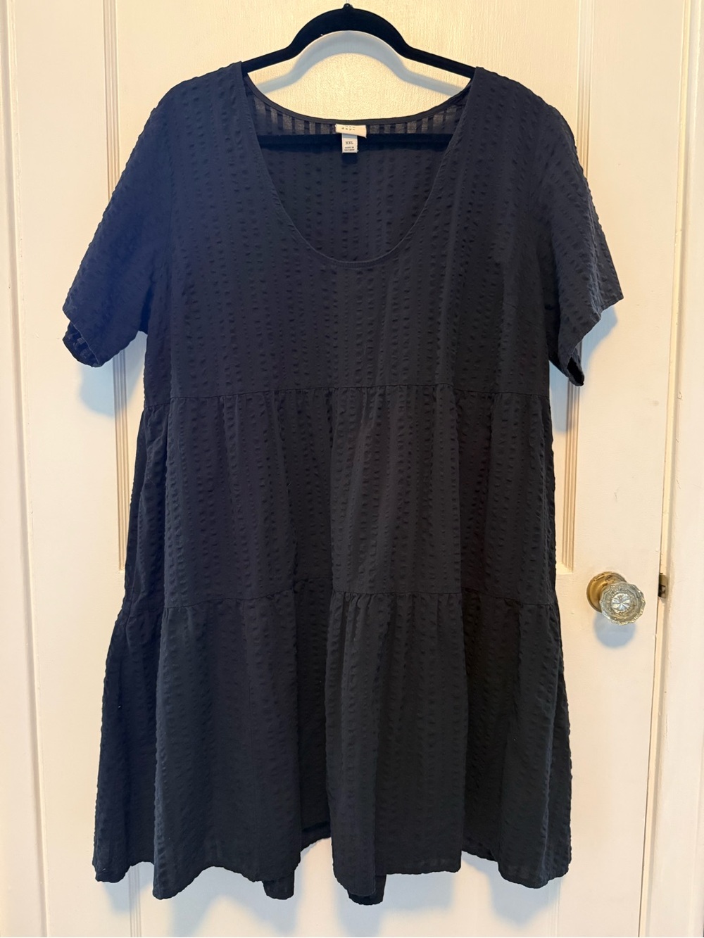 Women’s Black Textured Tiered Short Sleeve dress